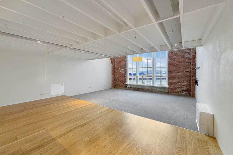 Photo of property in Waterloo Quay Apartments, 205/28 Waterloo Quay, Pipitea, Wellington, 6011