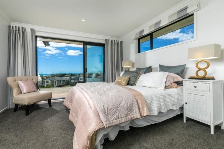 Photo of property in 2 Ruth Craig Place, Stanmore Bay, Whangaparaoa, 0932