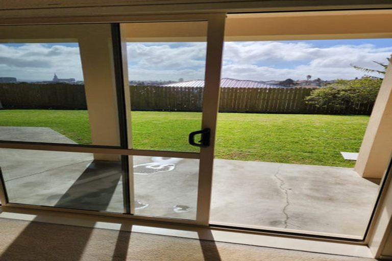 Photo of property in 5 The Enclave, Totara Heights, Auckland, 2105