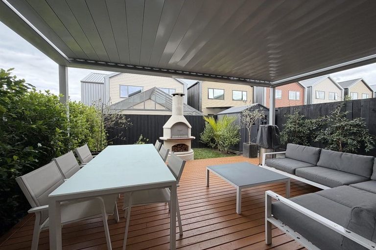 Photo of property in 33 Bristol Freighter Road, Hobsonville, Auckland, 0616