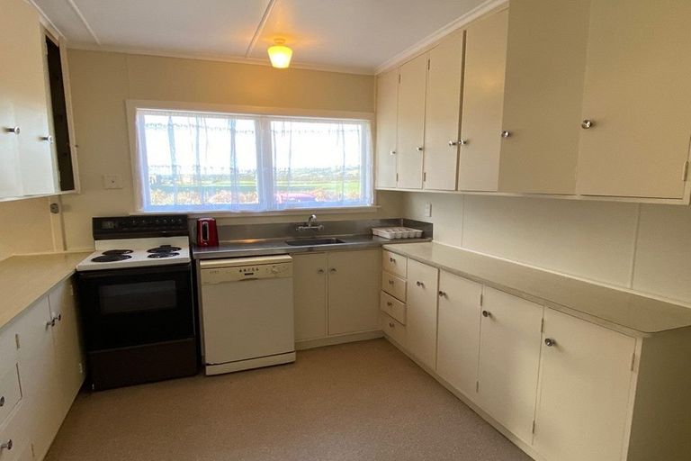 Photo of property in 358 Mataro Road, Onaero, Urenui, 4375