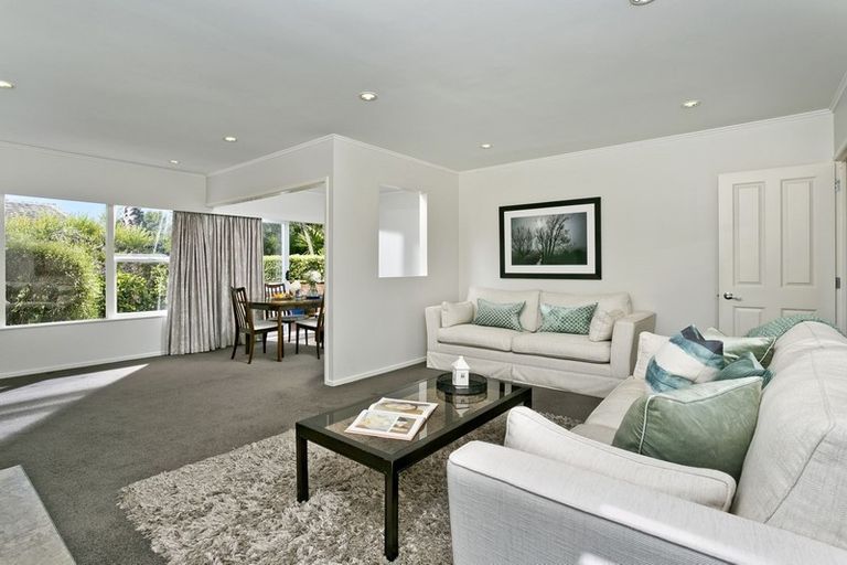 Photo of property in 2/43 Northumberland Avenue, Belmont, Auckland, 0622