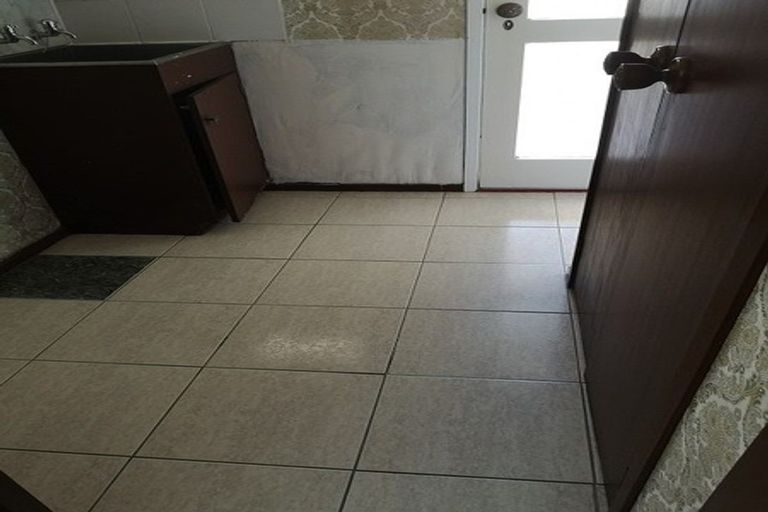 Photo of property in 126 Stapleford Crescent, Browns Bay, Auckland, 0630