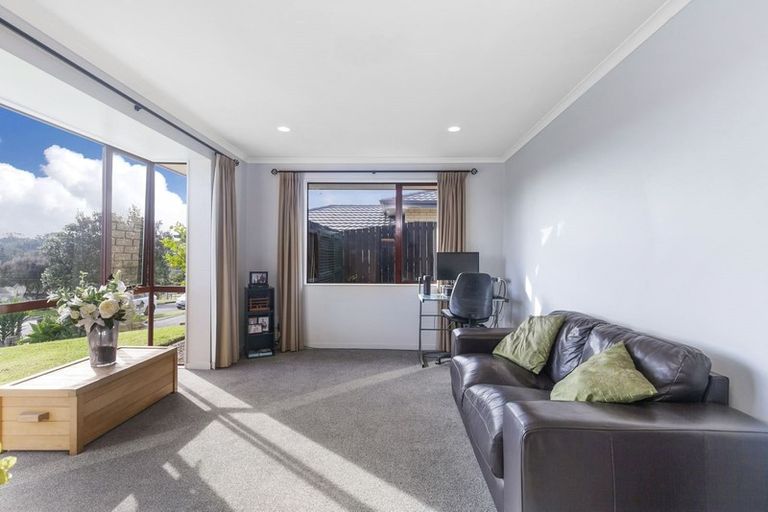 Photo of property in 57 Nimstedt Avenue, Oteha, Auckland, 0632
