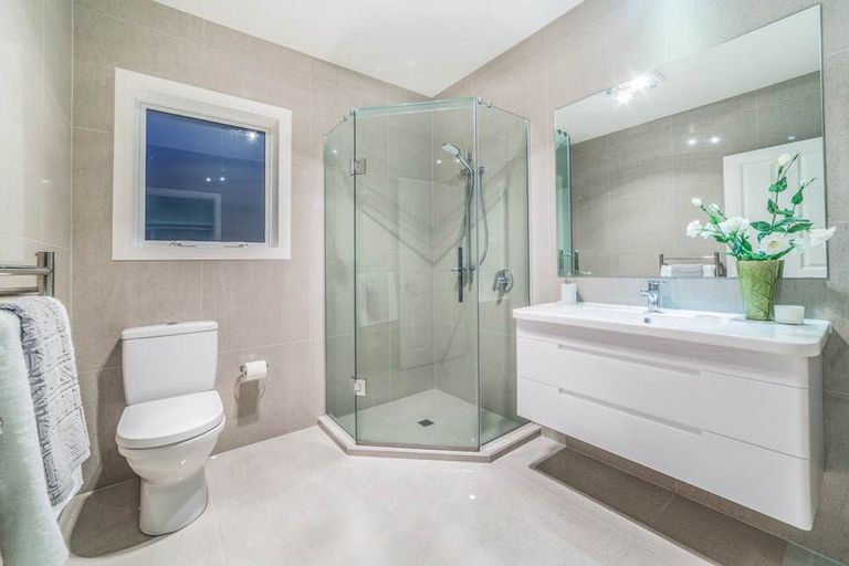 Photo of property in 41e Chester Avenue, Greenhithe, Auckland, 0632