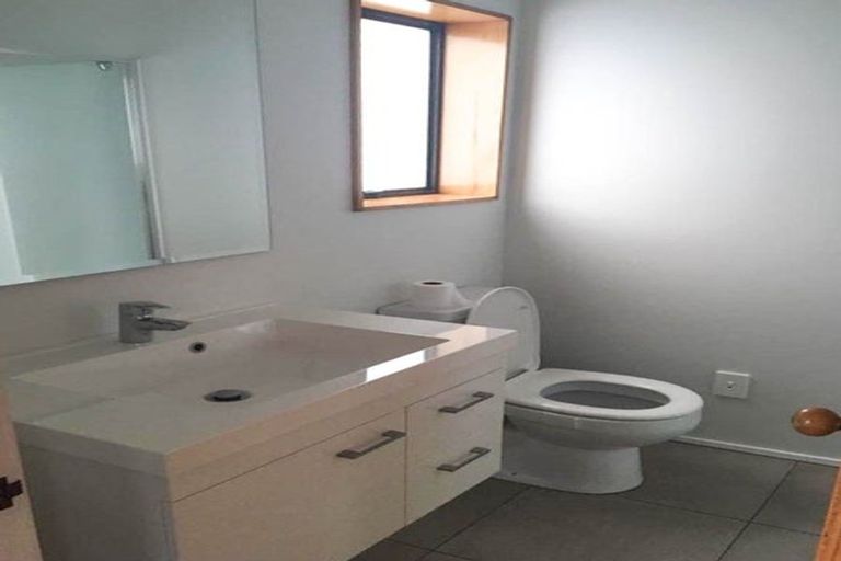 Photo of property in 8 Ilex Place, Totara Heights, Auckland, 2105