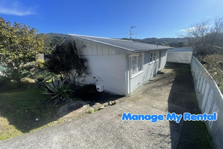 Photo of property in 4 Parenga Street, Wainuiomata, Lower Hutt, 5014