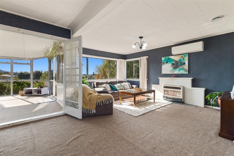 Photo of property in 403 Pukehangi Road, Pomare, Rotorua, 3015