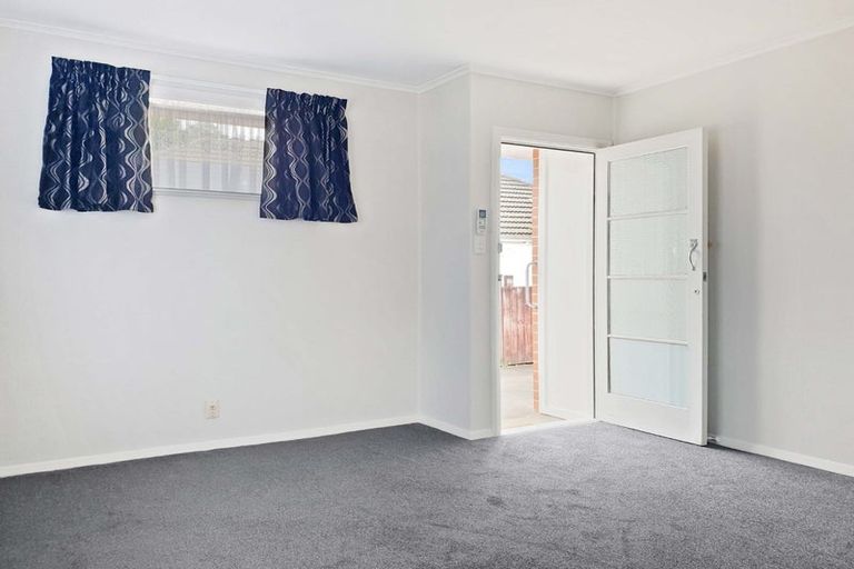 Photo of property in 1/1113 Fergusson Drive, Clouston Park, Upper Hutt, 5018