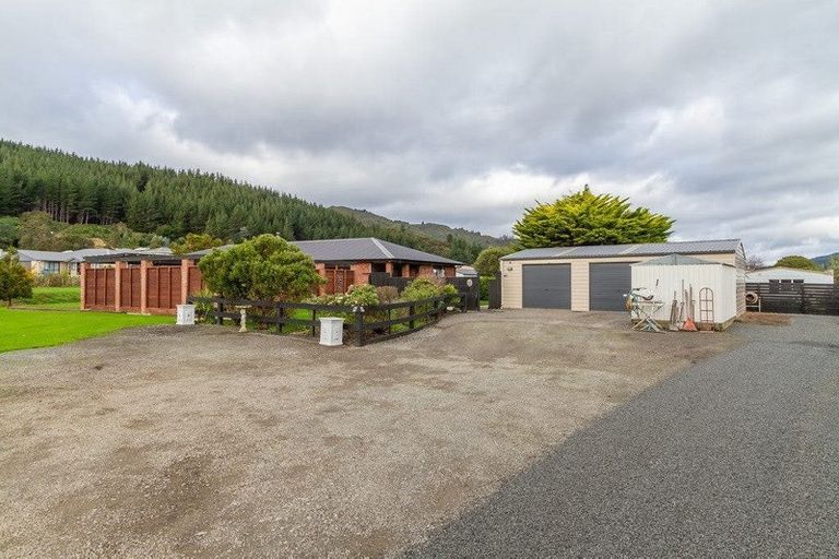Photo of property in 196a Wise Street, Wainuiomata, Lower Hutt, 5014