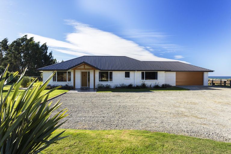 Photo of property in 24 Macs Ridge Road, Oamaru North, Oamaru, 9492