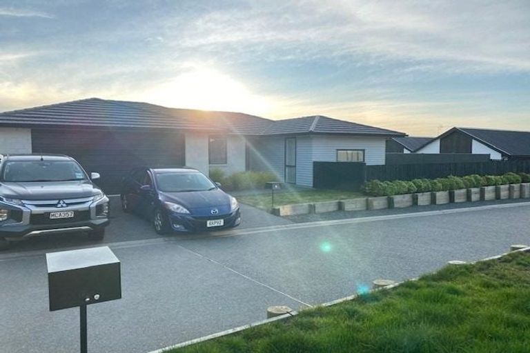 Photo of property in 4 Shea Lane, Pyes Pa, Tauranga, 3112