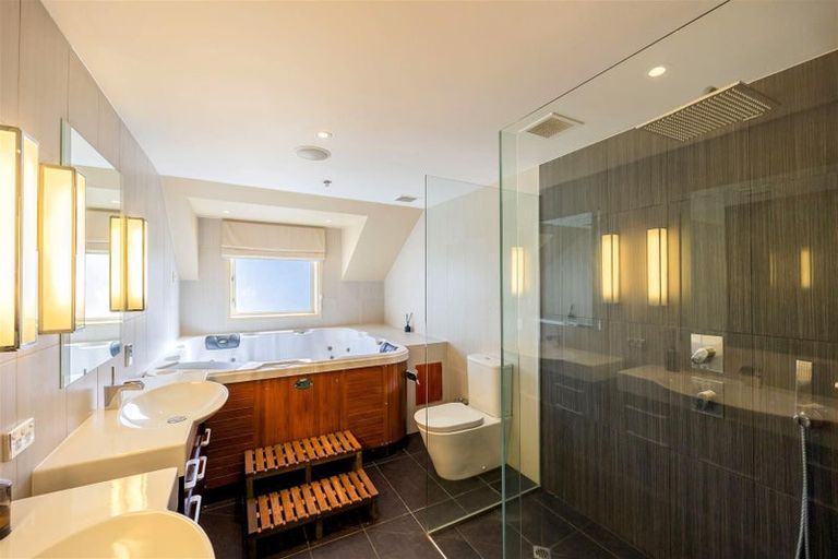 Photo of property in 68 Harbour Village Drive, Gulf Harbour, Whangaparaoa, 0930