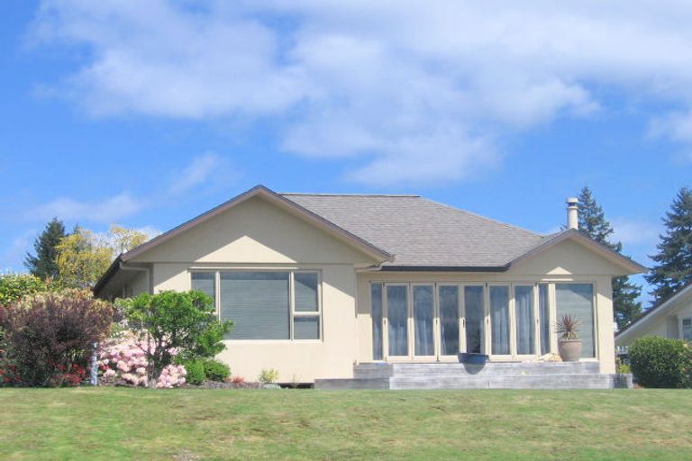 Photo of property in 5 Mapou Road, Rainbow Point, Taupo, 3330