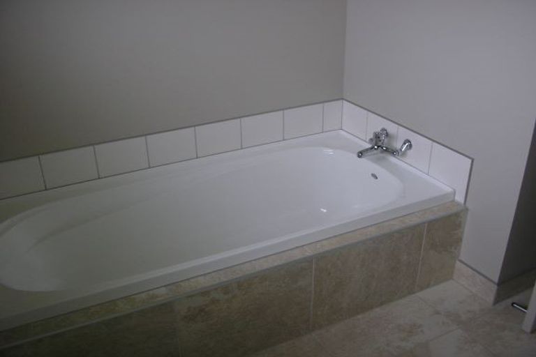 Photo of property in 8 De Bettencor Place, Mount Pisa, Cromwell, 9383