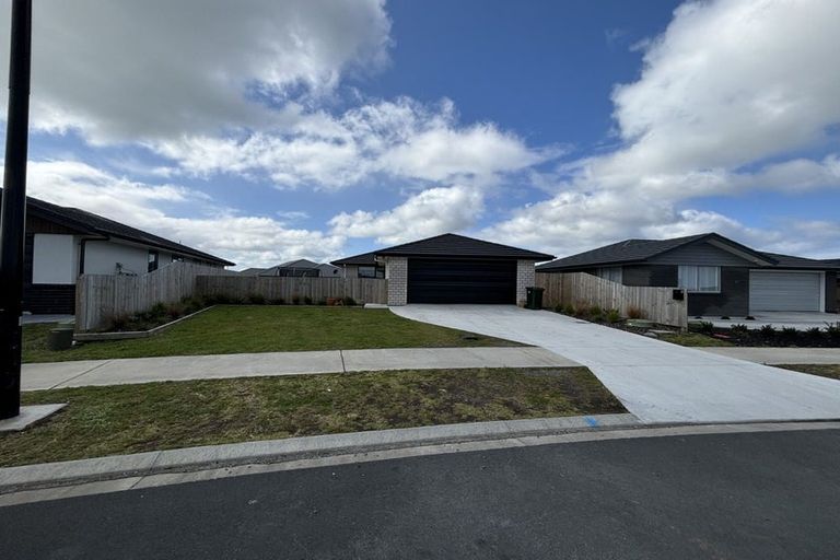 Photo of property in 5 Kapiakauri Road, One Tree Point, 0118