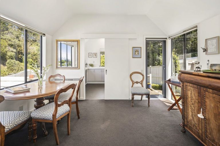 Photo of property in 18 Patanga Crescent, Thorndon, Wellington, 6011