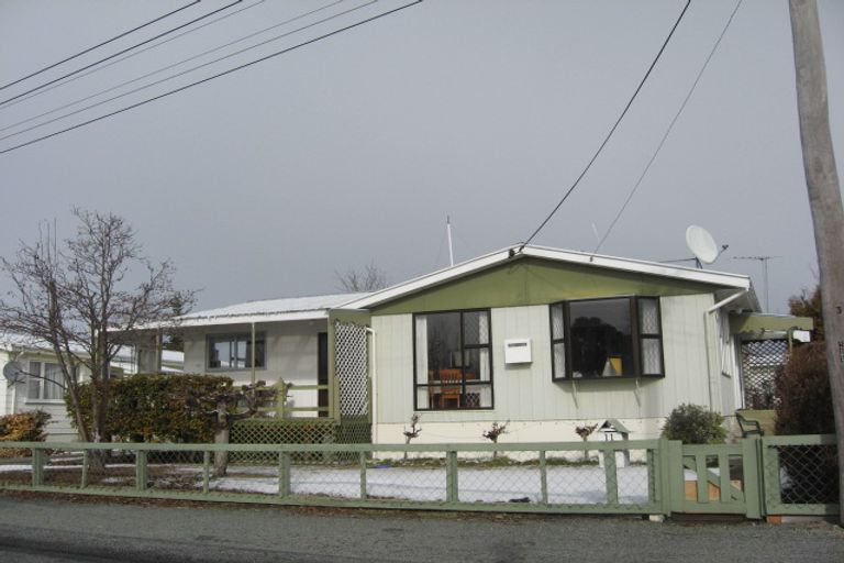 Photo of property in 11 Hunter Crescent, Twizel, 7901