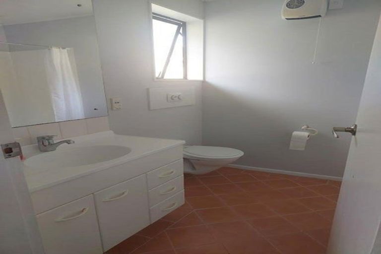 Photo of property in 137 Winara Avenue, Waikanae, 5036