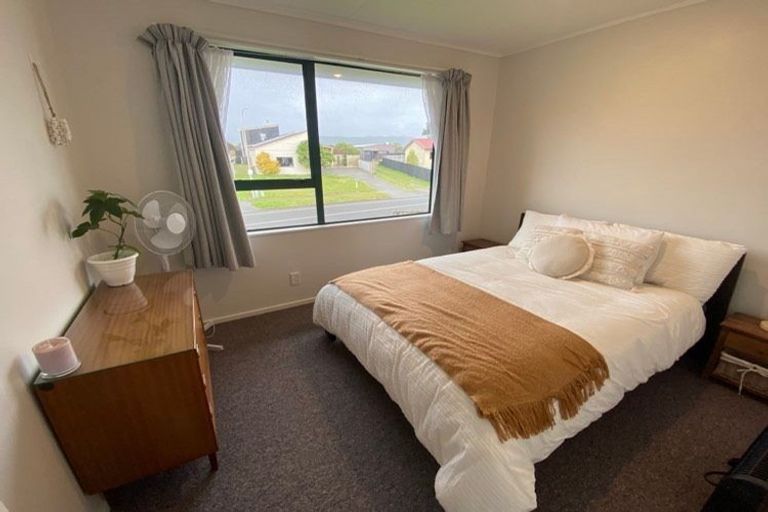 Photo of property in 31 Rutherford Drive, Waikanae Beach, Waikanae, 5036