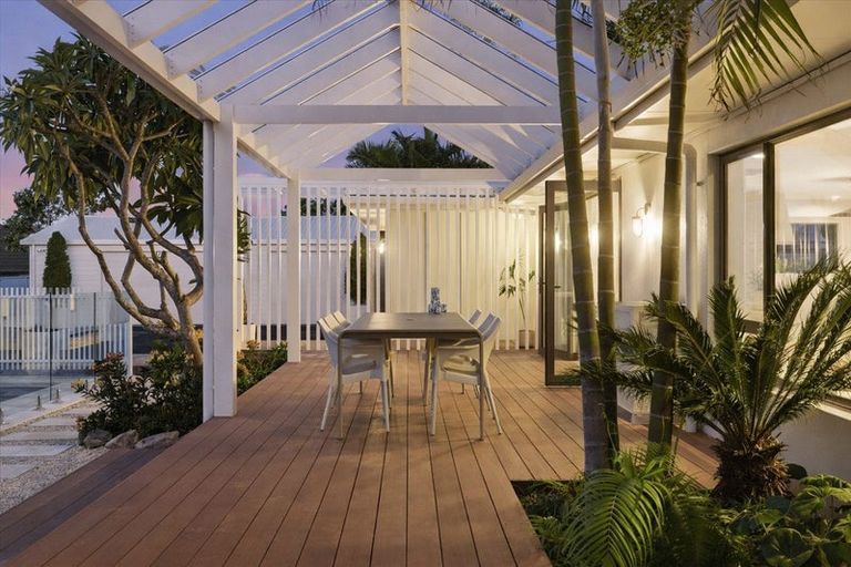 Photo of property in 106 Moffat Road, Bethlehem, Tauranga, 3110