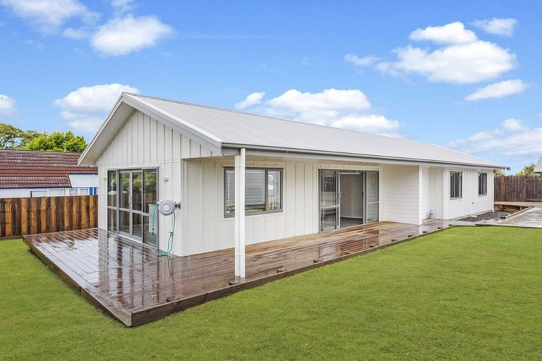 Photo of property in 24 Poplar Grove, Feilding, 4702
