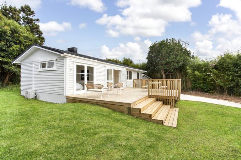 Photo of property in 54 St Leonards Road, Kelston, Auckland, 0602