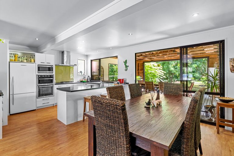 Photo of property in 1110 Leigh Road, Matakana, Warkworth, 0985