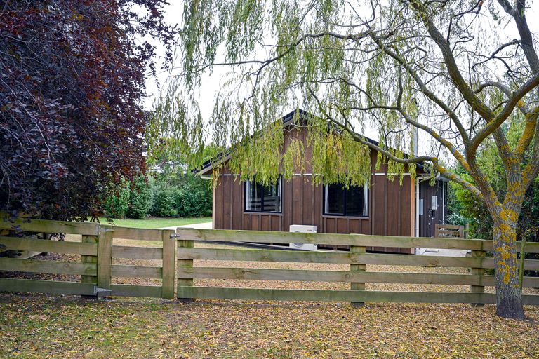 Photo of property in 28 Grove Avenue, Weston, Oamaru, 9401