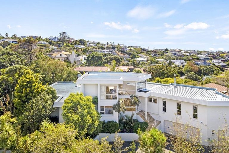 Photo of property in 825 Beach Road, Browns Bay, Auckland, 0630