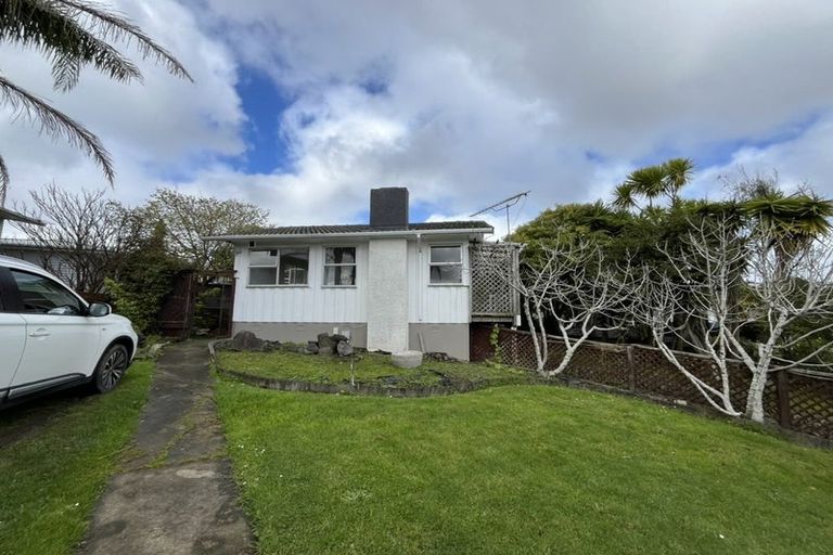 Photo of property in 32 Powrie Street, Glenfield, Auckland, 0629