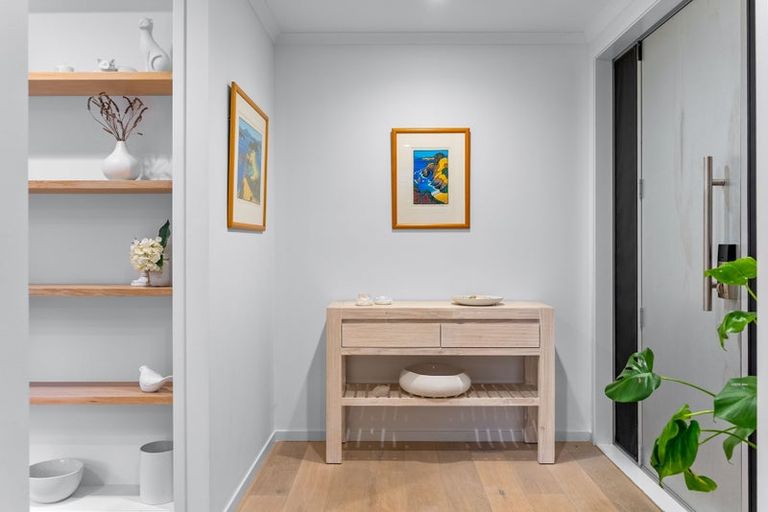 Photo of property in 371 Millwater Parkway, Silverdale, 0932