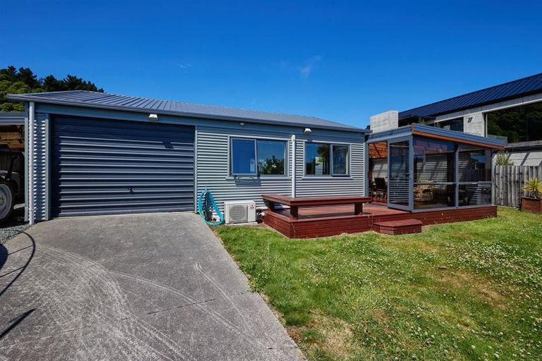 Photo of property in 48 Kotare Place, South Bay, Kaikoura, 7300