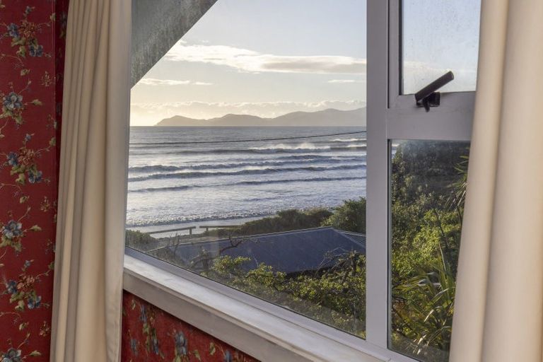 Photo of property in 82 The Parade, Paekakariki, 5034