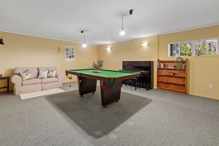 Photo of property in 98 Hebron Road, Waiake, Auckland, 0630