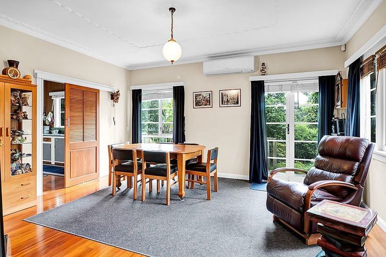 Photo of property in 33 Rogan Street, New Plymouth, 4310