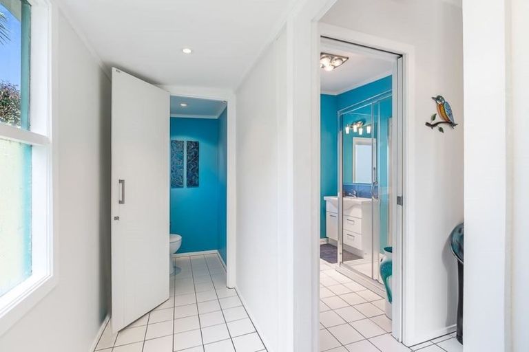 Photo of property in 284 Vipond Road, Stanmore Bay, Whangaparaoa, 0932