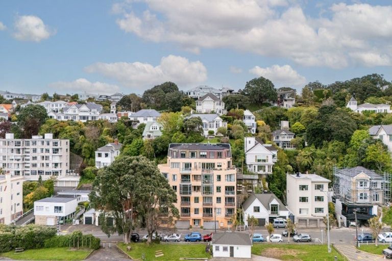 Photo of property in 9/80 Salamanca Road, Kelburn, Wellington, 6012