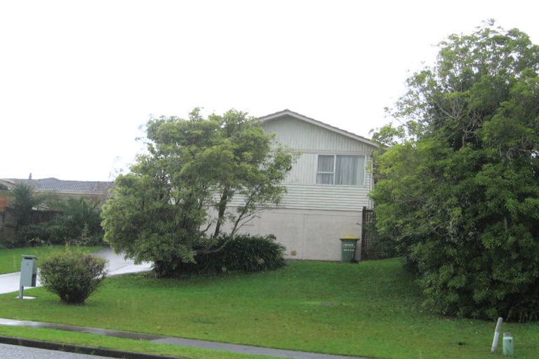 Photo of property in 8 Kurnell Drive, Botany Downs, Auckland, 2010