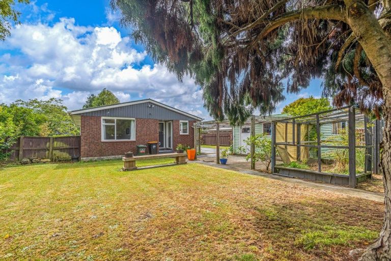 Photo of property in 19 Wikiriwhi Crescent, Awapuni, Palmerston North, 4412