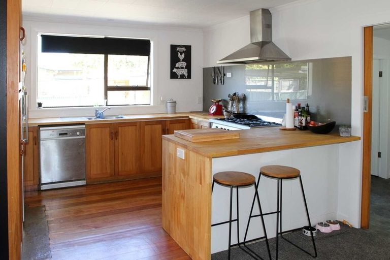 Photo of property in 64 Waimea West Road, Brightwater, 7022