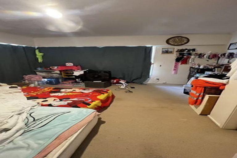 Photo of property in 2/5 Downing Street, Glenfield, Auckland, 0629