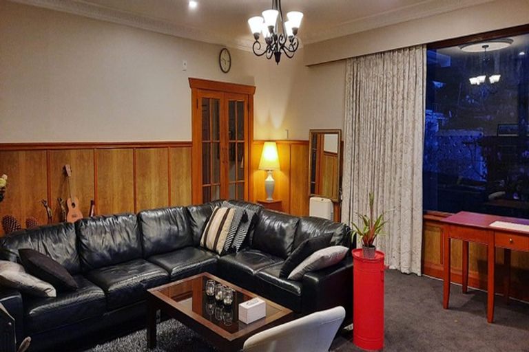 Photo of property in 361 Karori Road, Karori, Wellington, 6012