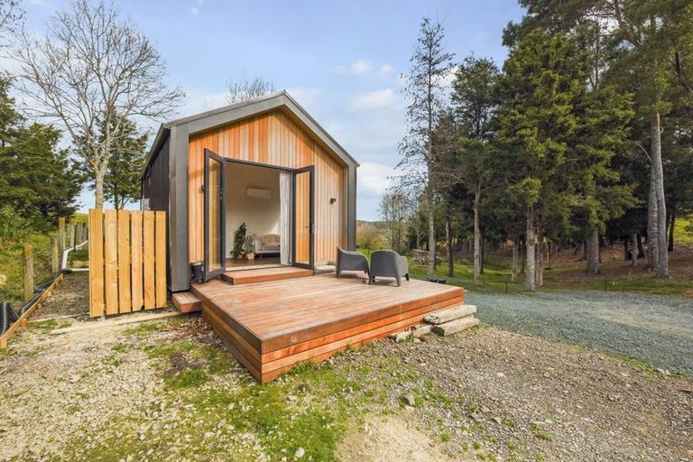 Photo of property in 337 Old Coach Road, Upper Moutere, 7173