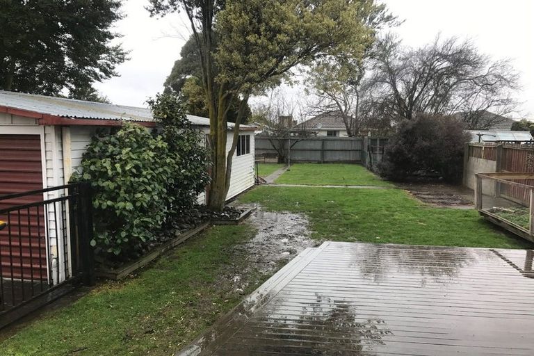 Photo of property in 40 Liverton Crescent, Bishopdale, Christchurch, 8053