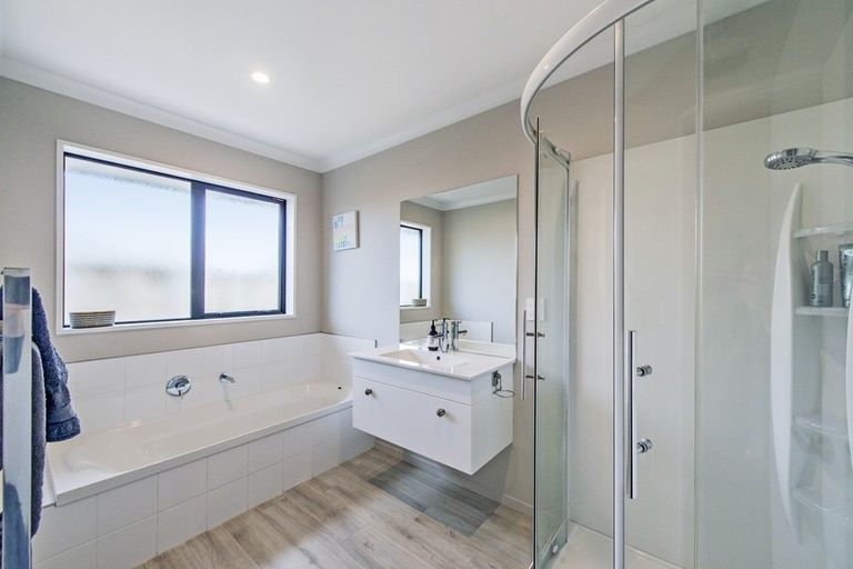 Photo of property in 31 Navy Loop, Rolleston, 7614