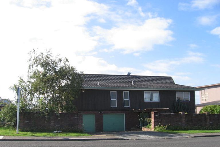 Photo of property in 48 Balmain Road, Chatswood, Auckland, 0626