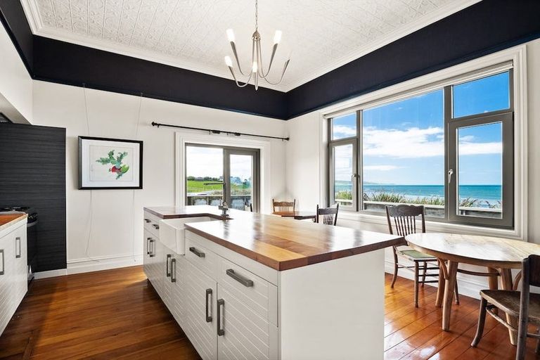 Photo of property in 2 Wood Street, Kaka Point, Balclutha, 9271