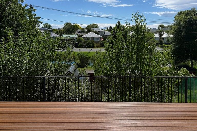 Photo of property in 249 Fifield Terrace, Opawa, Christchurch, 8023