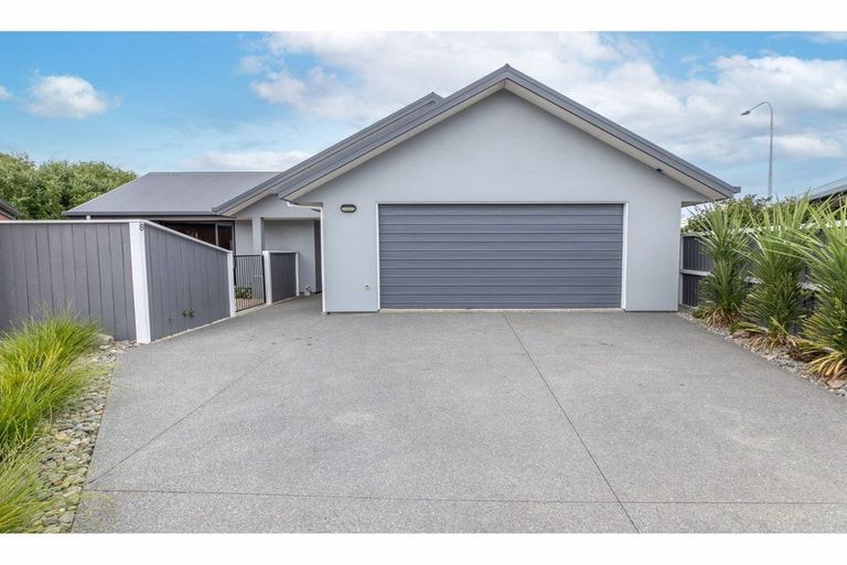 Photo of property in 8 Matawai Close, Rangiora, 7400